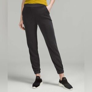 Lululemon Softstreme Relaxed High-Rise Pant Black 8